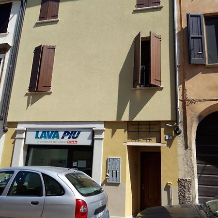 Akantho Apartment Mantua Buitenkant foto